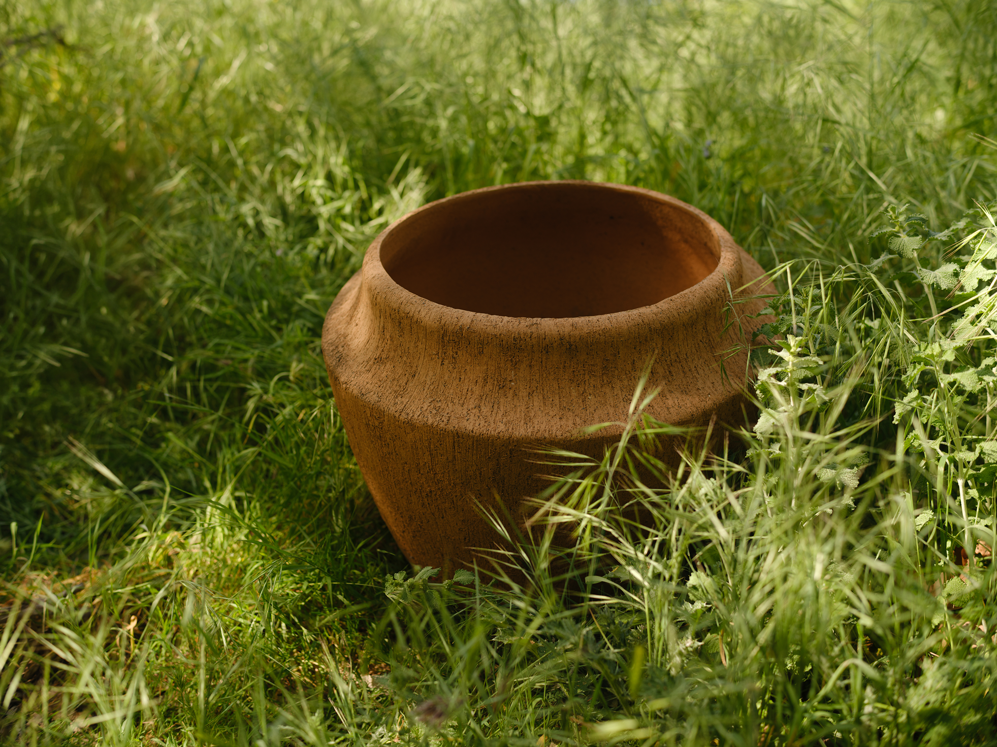 A photo of ORCA pots & planters in nature.