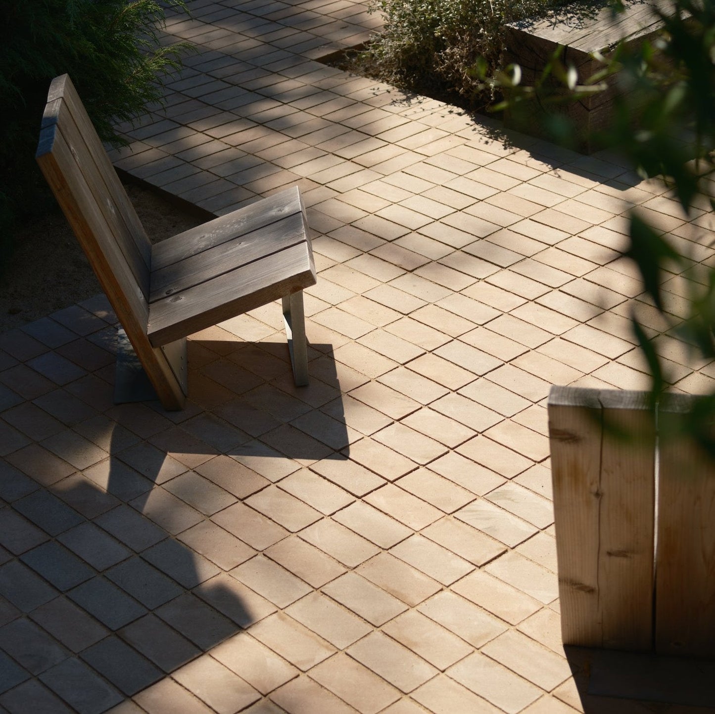 powder coated black_cedar