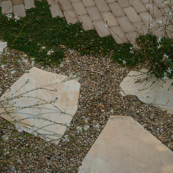 flagstone_ecru